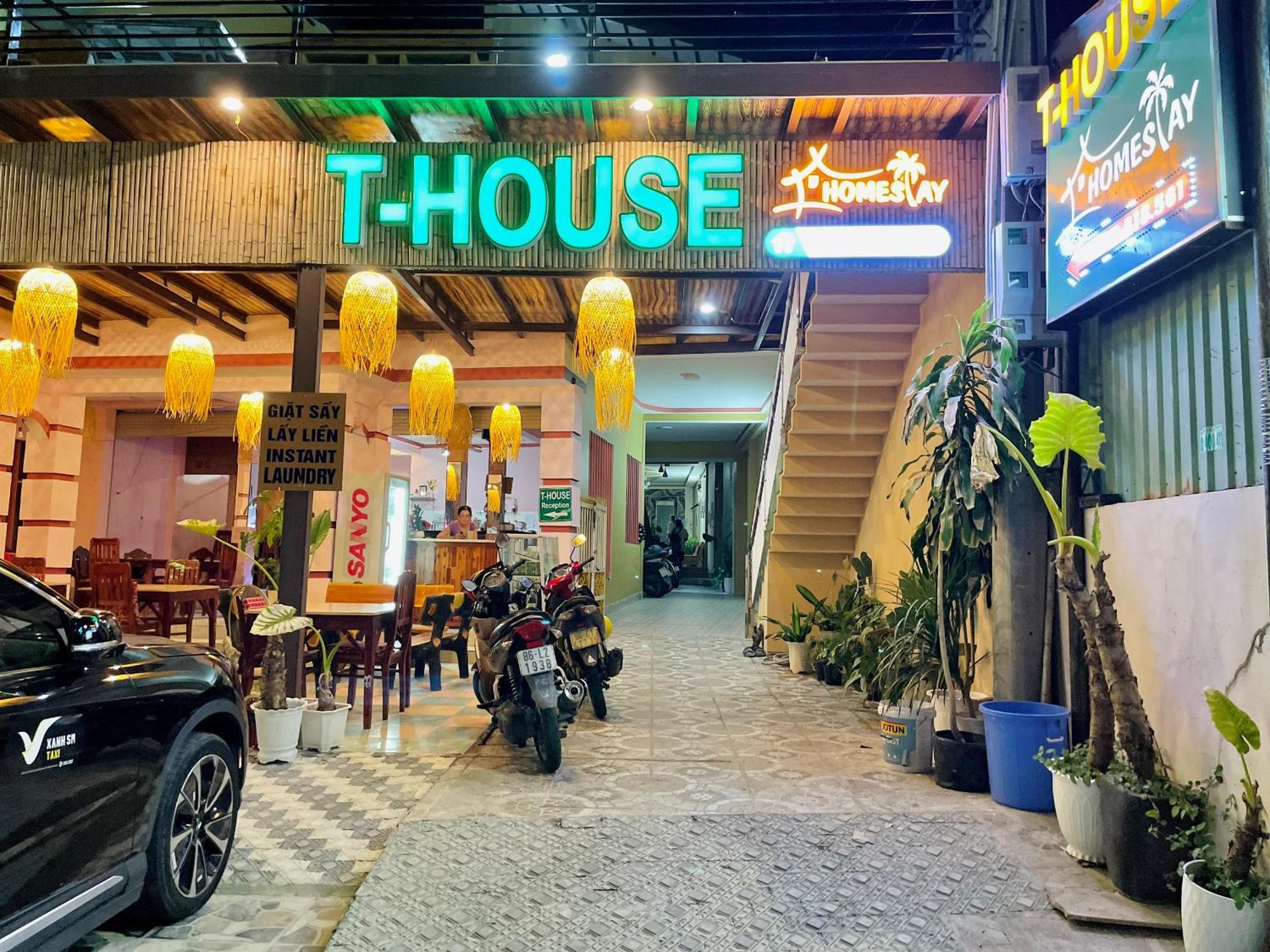 T'H Homestay Mũi Né Buitenkant foto